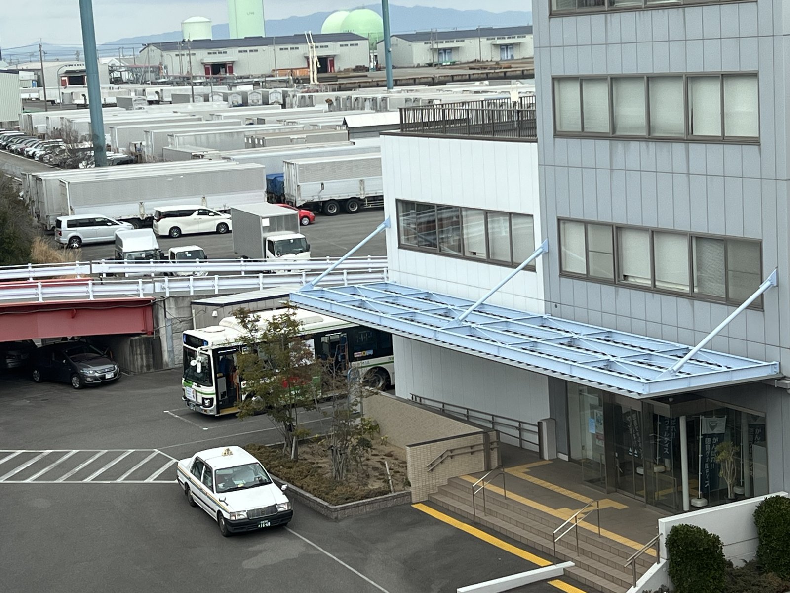 徳島港ターミナル前のバス