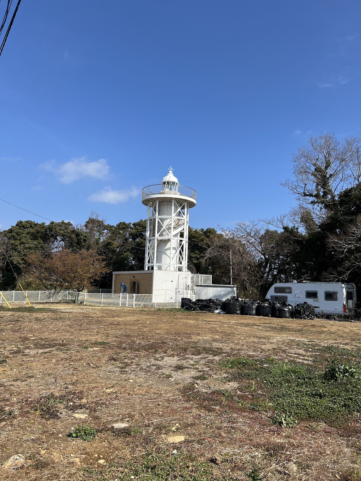 初島灯台。思っていたより小さい